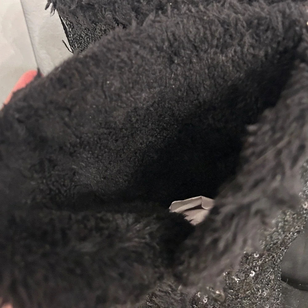 y2k Black Sequin Fur Boots 2010's Youth size 4 Winter‎